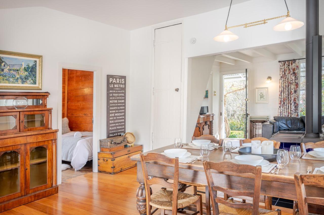 Libeau Cottage - Akaroa Holiday Home Екстер'єр фото